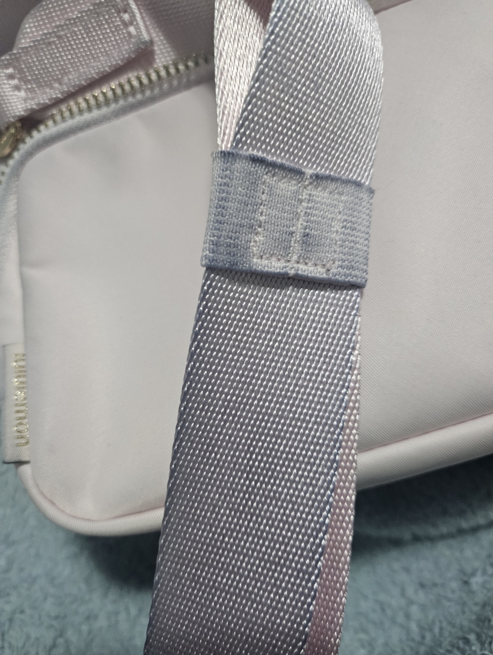 lululemon athletica Light Pink Crossbody Bag with Wide Strap - Picture 3 of 10